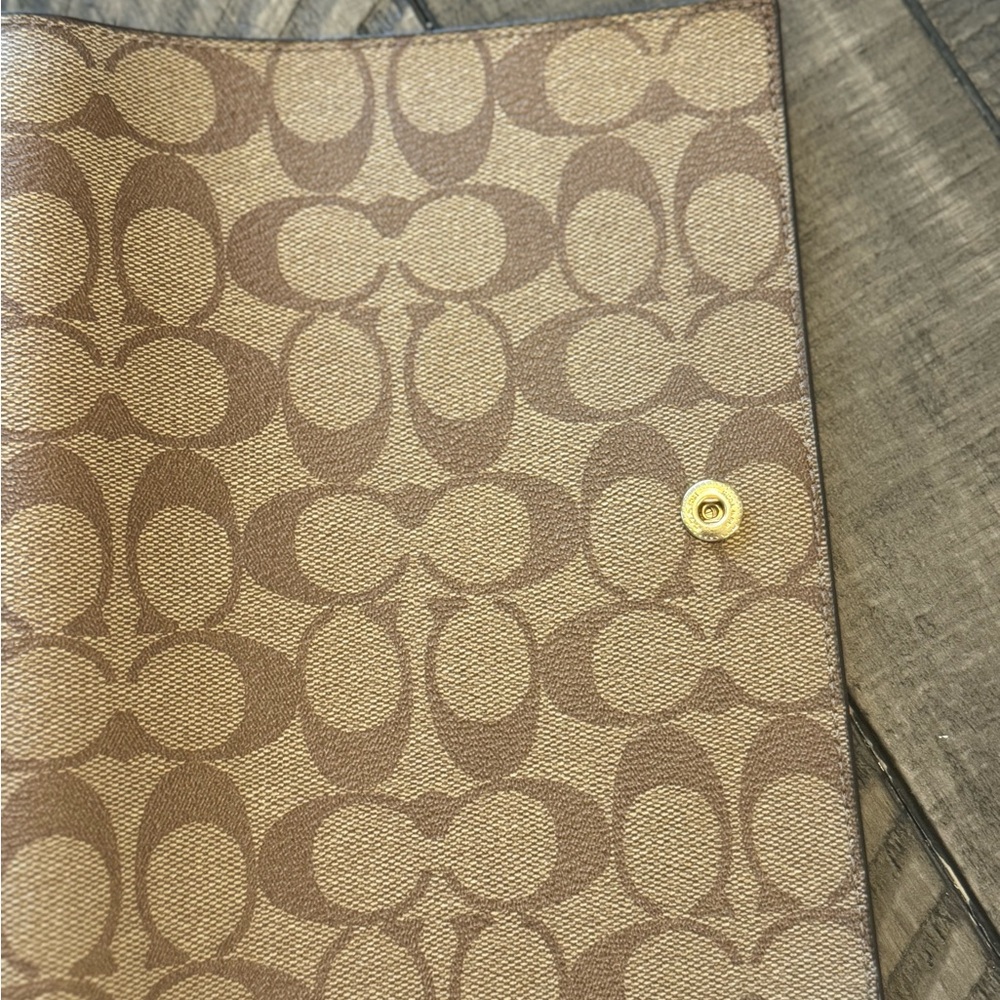 Coach Signature Canvas Organizer in Brown and Tan. - Picture 2 of 6
